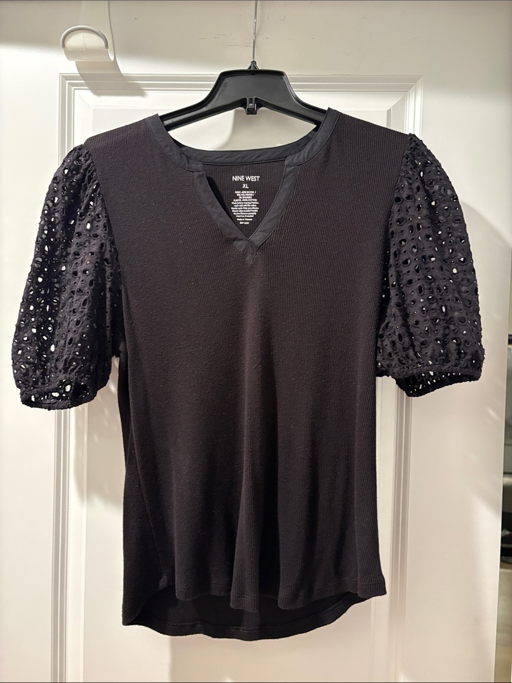 Nine West Black Eyelet Puff-Sleeve V-Neck Top